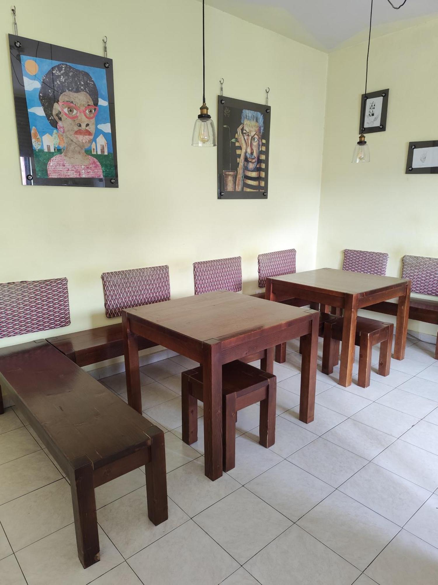 Albania Loft Hostal *