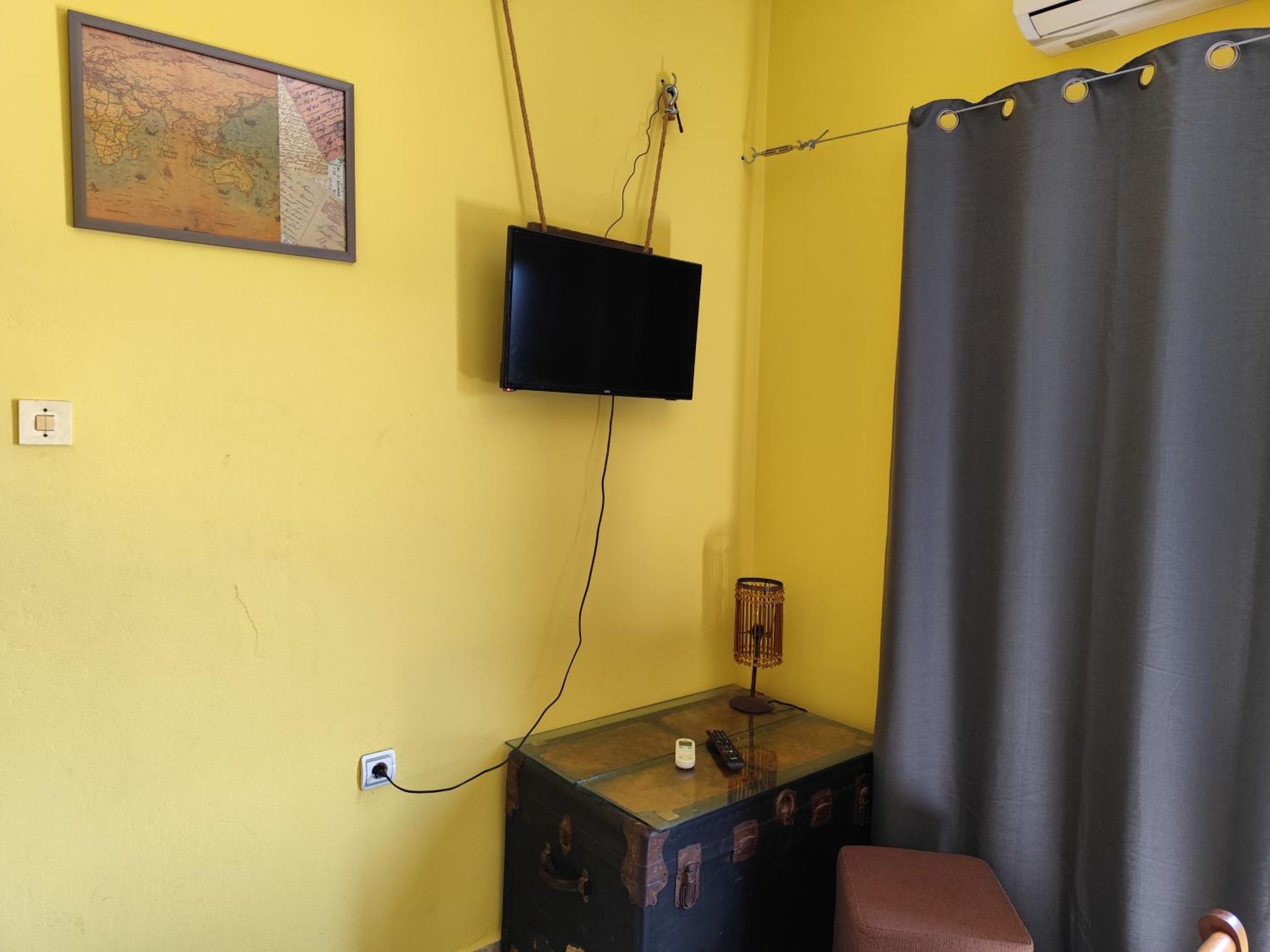 Albania Loft Hostel *